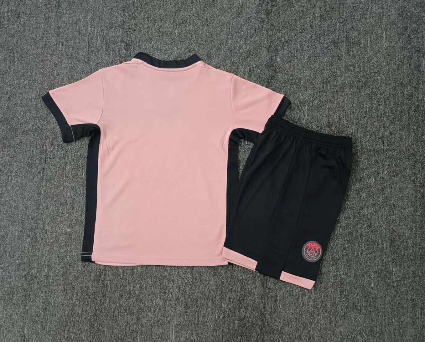PSG "Pink Heritage" Special Kit Kids