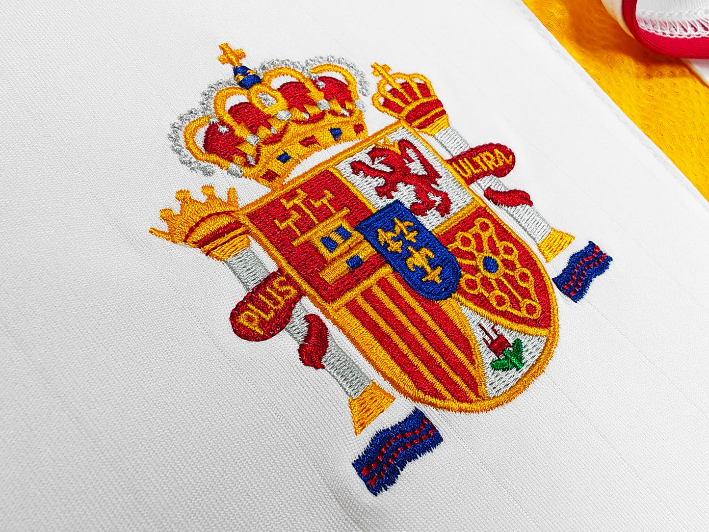 Spain 2004-2005 Away Kit