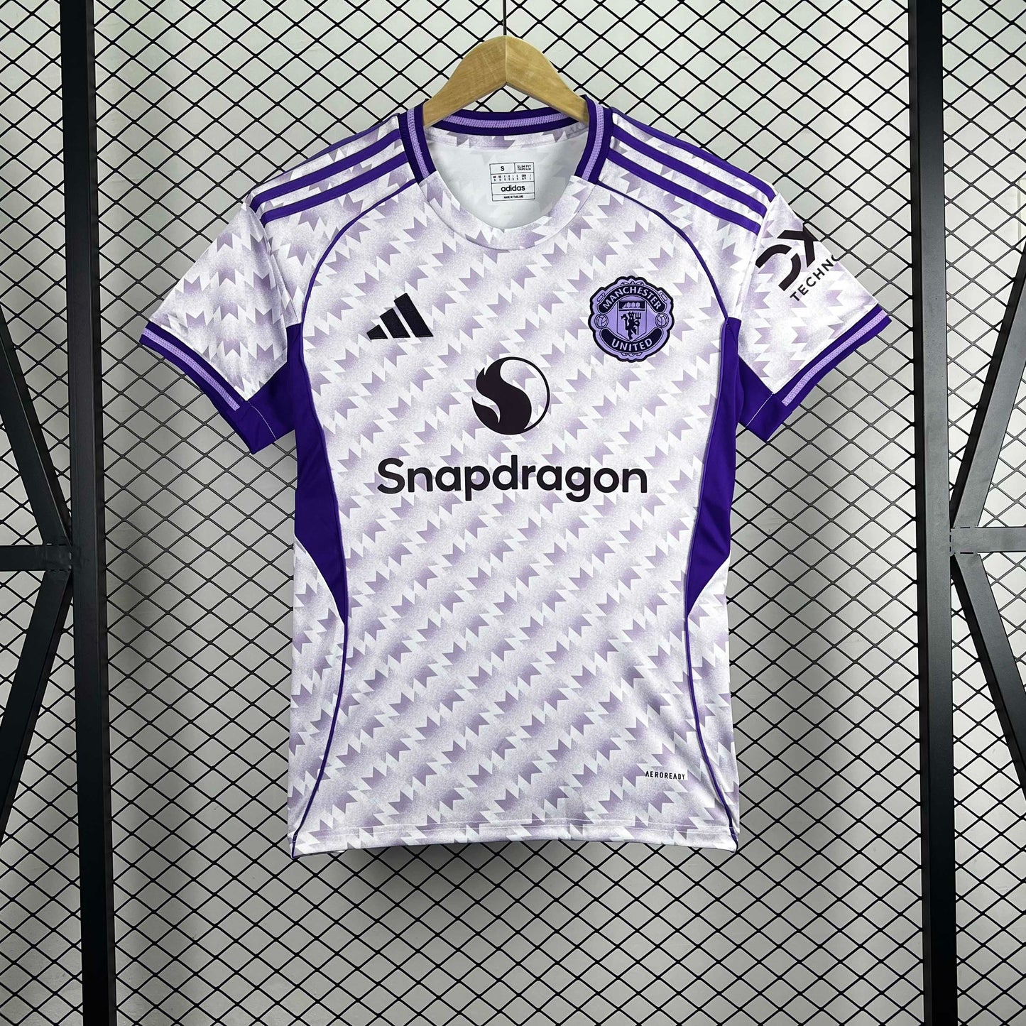 Manchester United "Electric Eclipse" Special Kit