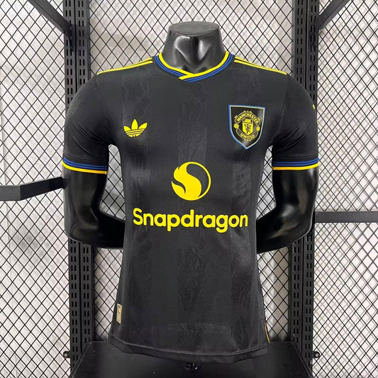Manchester United "Mancunian Noir" Special Kit