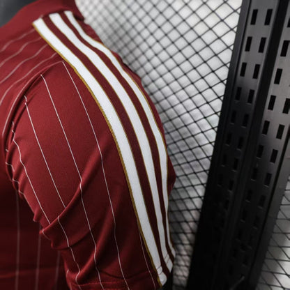 Arsenal "Classic Pinstripe" Special Kit