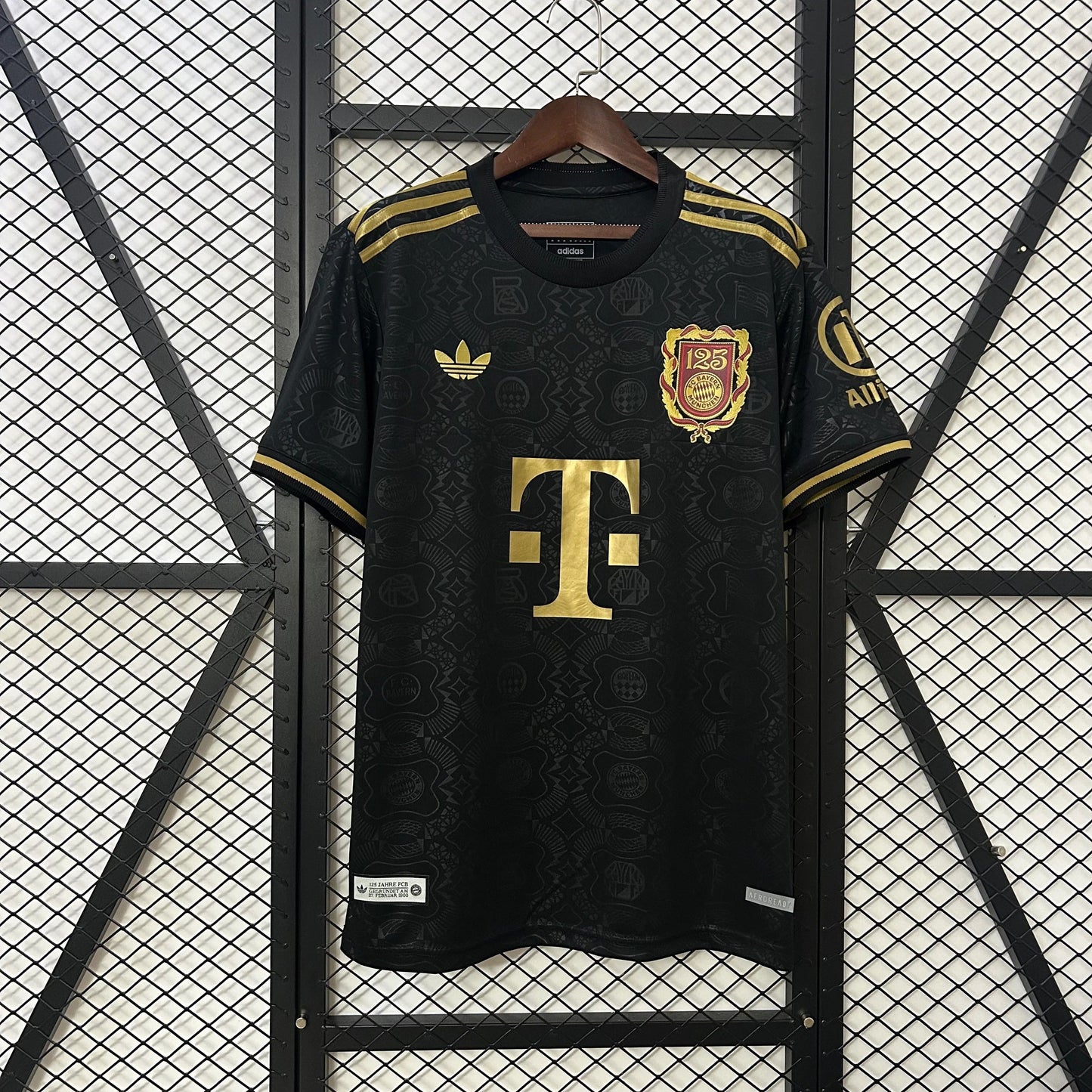 Bayern Munchen 125th Annyversary Black Kit