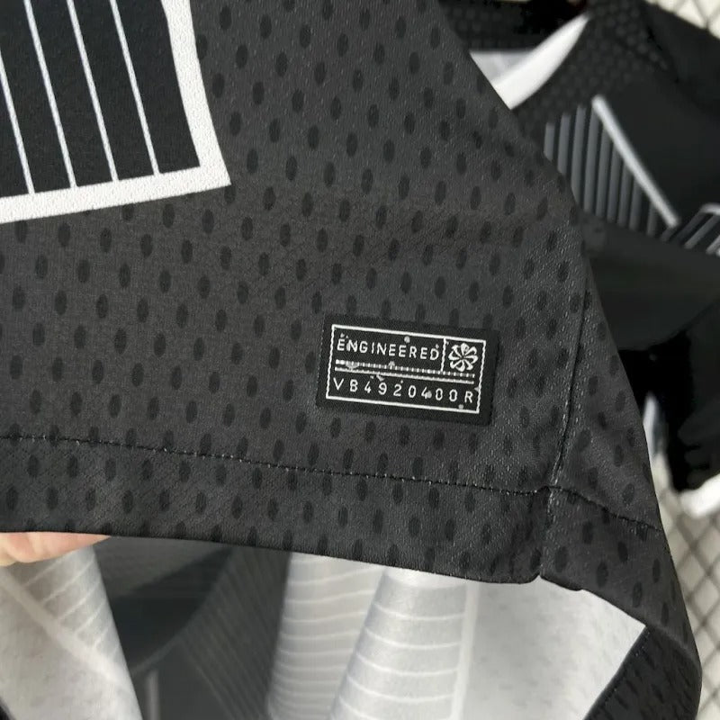 FC Barcelona “Noir Wave” Special Kit